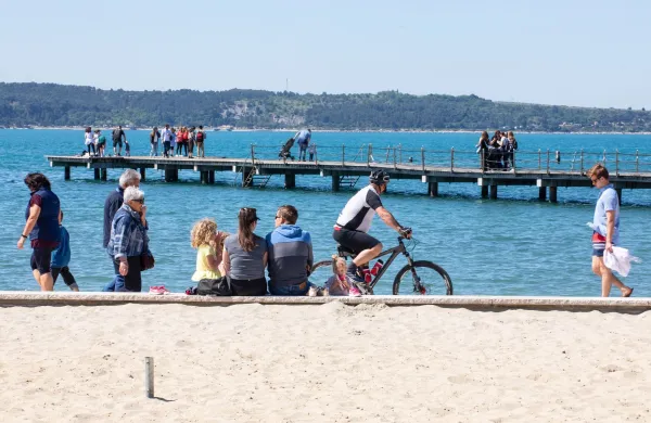 Portoro?, 02.05.2026praznik dela 1. maj, turisti, sprehajalci, lepo vreme, turizem