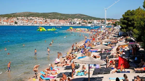 Slovenski turisti na Hrva&scaron;kem med najmanj&scaron;imi porabniki