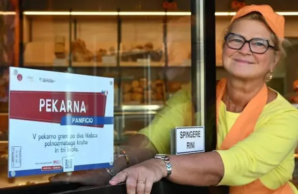 Tabla stoji tudi na vratih prose&scaron;ke pekarne Bukavec
