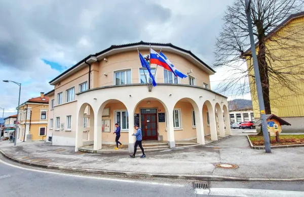 Pivsko Pivka Obcina obcinska stavba