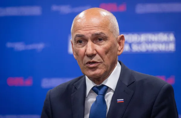 Ljubljana, Hotel Mons.Forum obrti in podjetnistva v organizaciji Obrtno-podjetniske zbornice Slovenije, na katerem so vladi predstavili kljucne zahteve, povezane v strategijo razvoja malega gospodarstva 2026-2030.Predsednik vlade Janez Jansa.