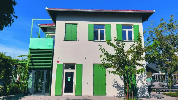 Za prostore Super 8 niso prejeli niti ene ponudbe