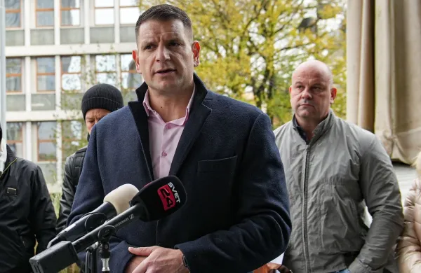 Edvard Edi Grubelić (desno) je že od leta 2024 eden najožjih sodelavcev Zorana Stevanovića. Kljub temu ga je ta do nedavnega držal v ozadju in se delal, da ga ne pozna. 
