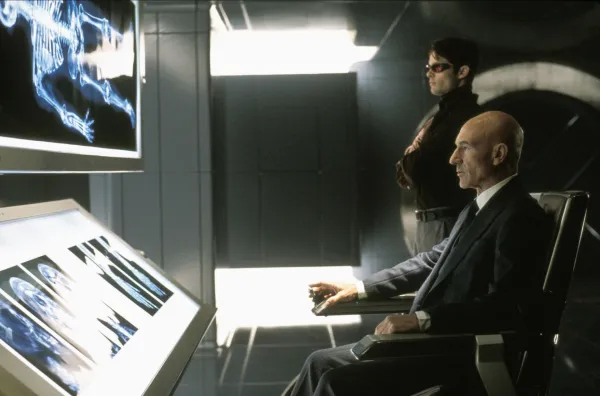 Leta 2000 se je pridružil fran&scaron;izi Možje X kot profesor Charles Xavier